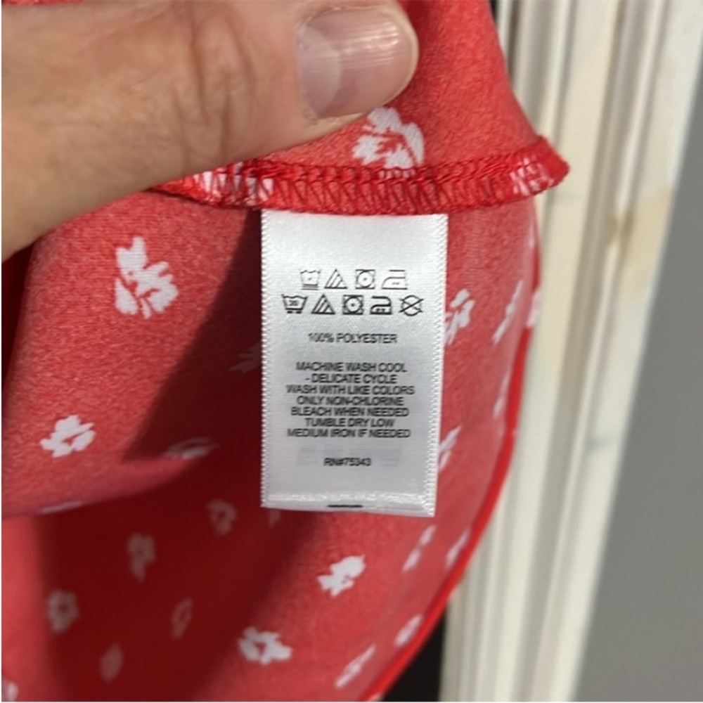 3/$14 Rachel Zoe Floral Spaghetti Strap Top Size: L Perfect for the 4th - Picture 4 of 5